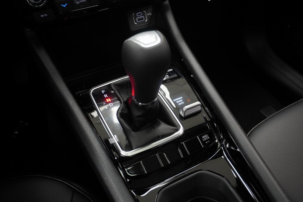 Certified 2024 Jeep Compass Limited w/ Sun and Sound Group image 31