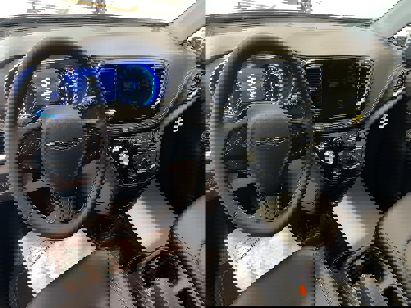 New 2026 Chrysler Pacifica Select w/ S Appearance Package image 12