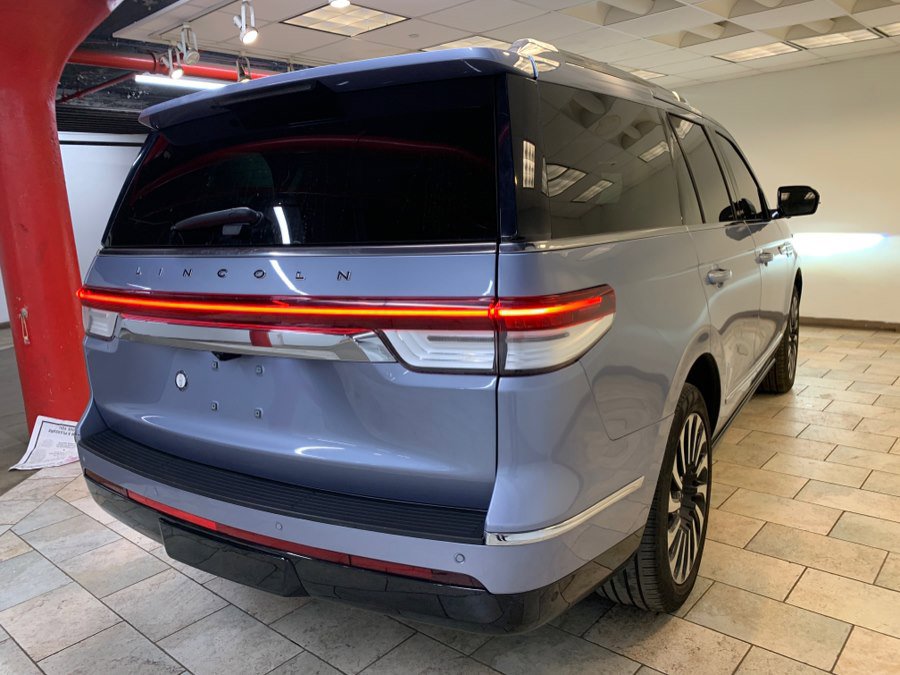 Used 2023 Lincoln Navigator Black Label AWD/4WD image 8