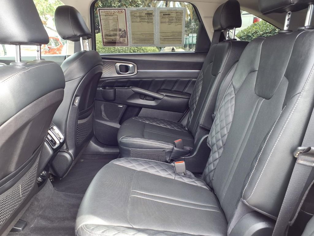 Used 2021 Kia Sorento SX image 11