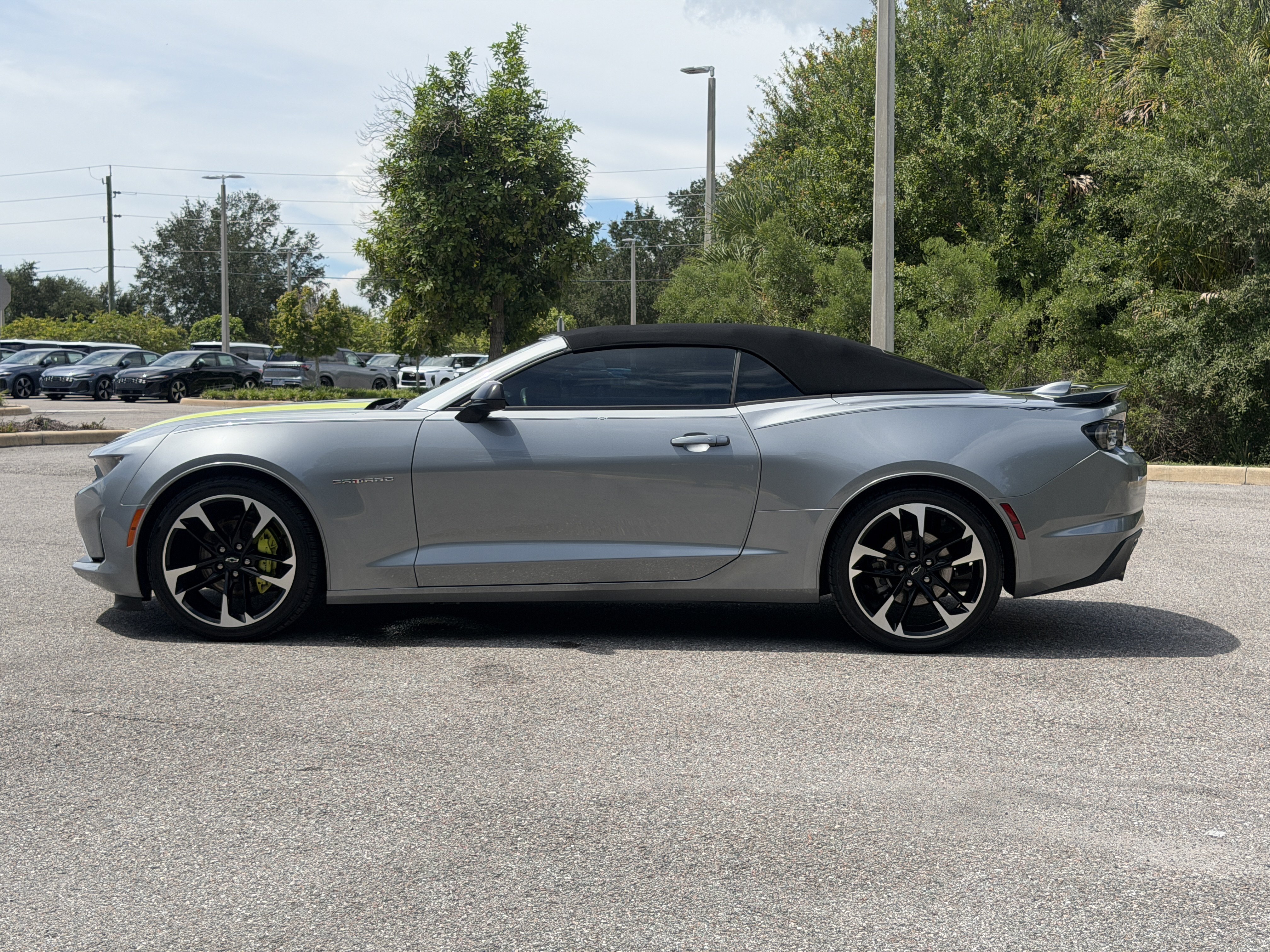 Used 2023 Chevrolet Camaro LT RWD image 7