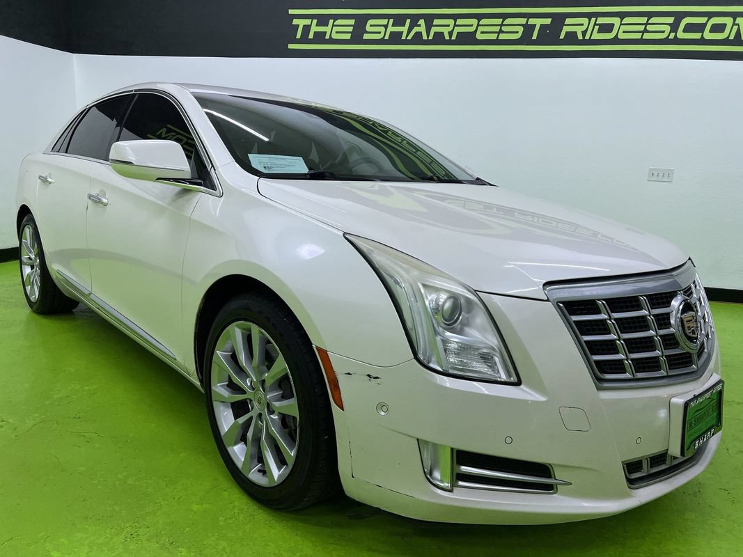 Used 2015 Cadillac XTS Luxury w/ Driver Awareness Package FWD image 2