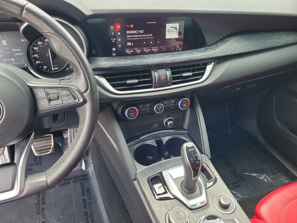 Used 2022 Alfa Romeo Stelvio Sprint RWD image 21