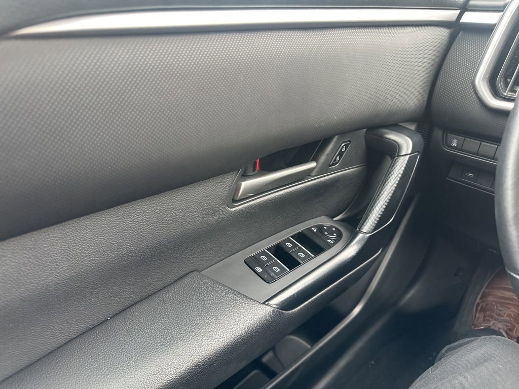 Used 2023 MAZDA CX-50 2.5 S w/ Cargo Package image 19