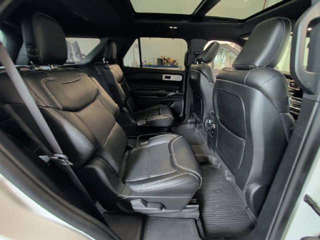 Used 2020 Ford Explorer ST w/ Premium Technology Package AWD/4WD image 17