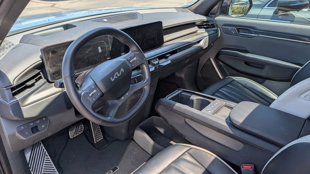 Used 2024 Kia EV9 GT-Line AWD/4WD image 2