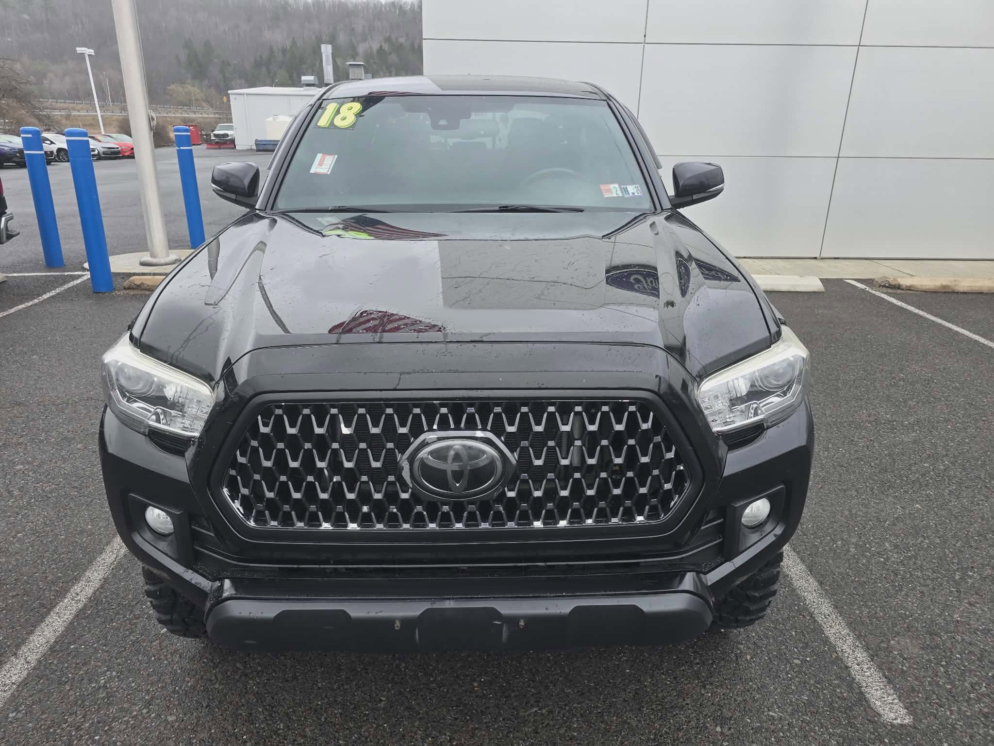 Used 2018 Toyota Tacoma TRD Off-Road image 9