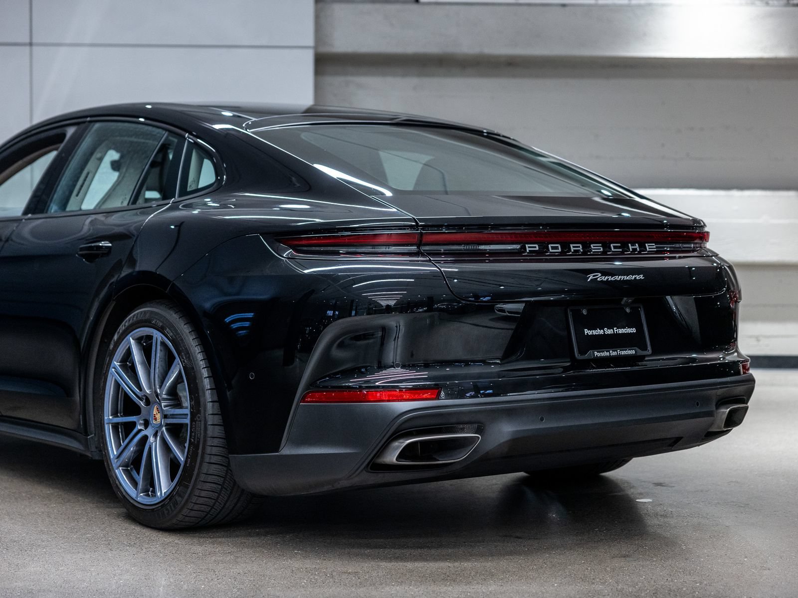 Certified 2025 Porsche Panamera image 24