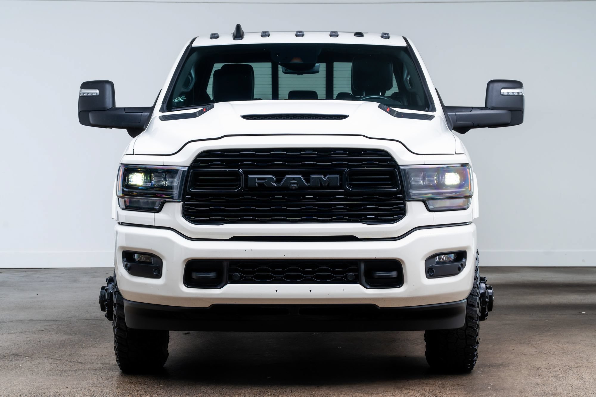 Used 2024 RAM 3500 Limited w/ Night Edition AWD/4WD image 2