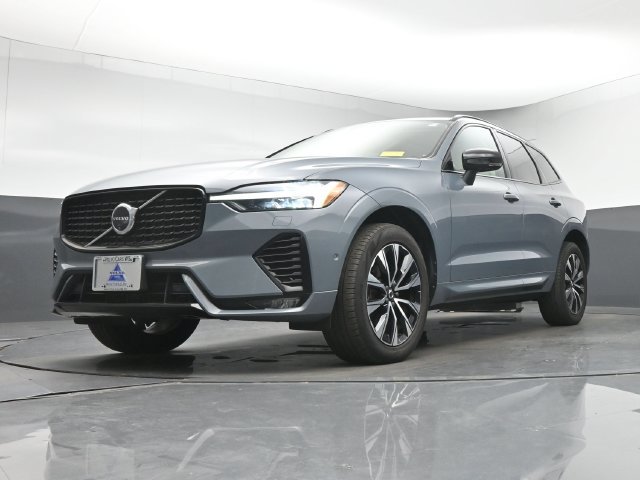 Used 2024 Volvo XC60 B5 Plus w/ Climate Package AWD/4WD image 12