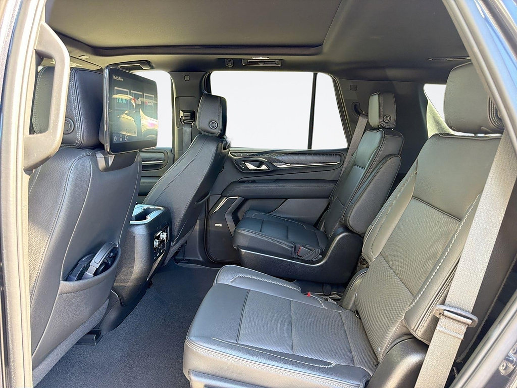 Used 2024 GMC Yukon Denali w/ Advanced Technology Package AWD/4WD image 24