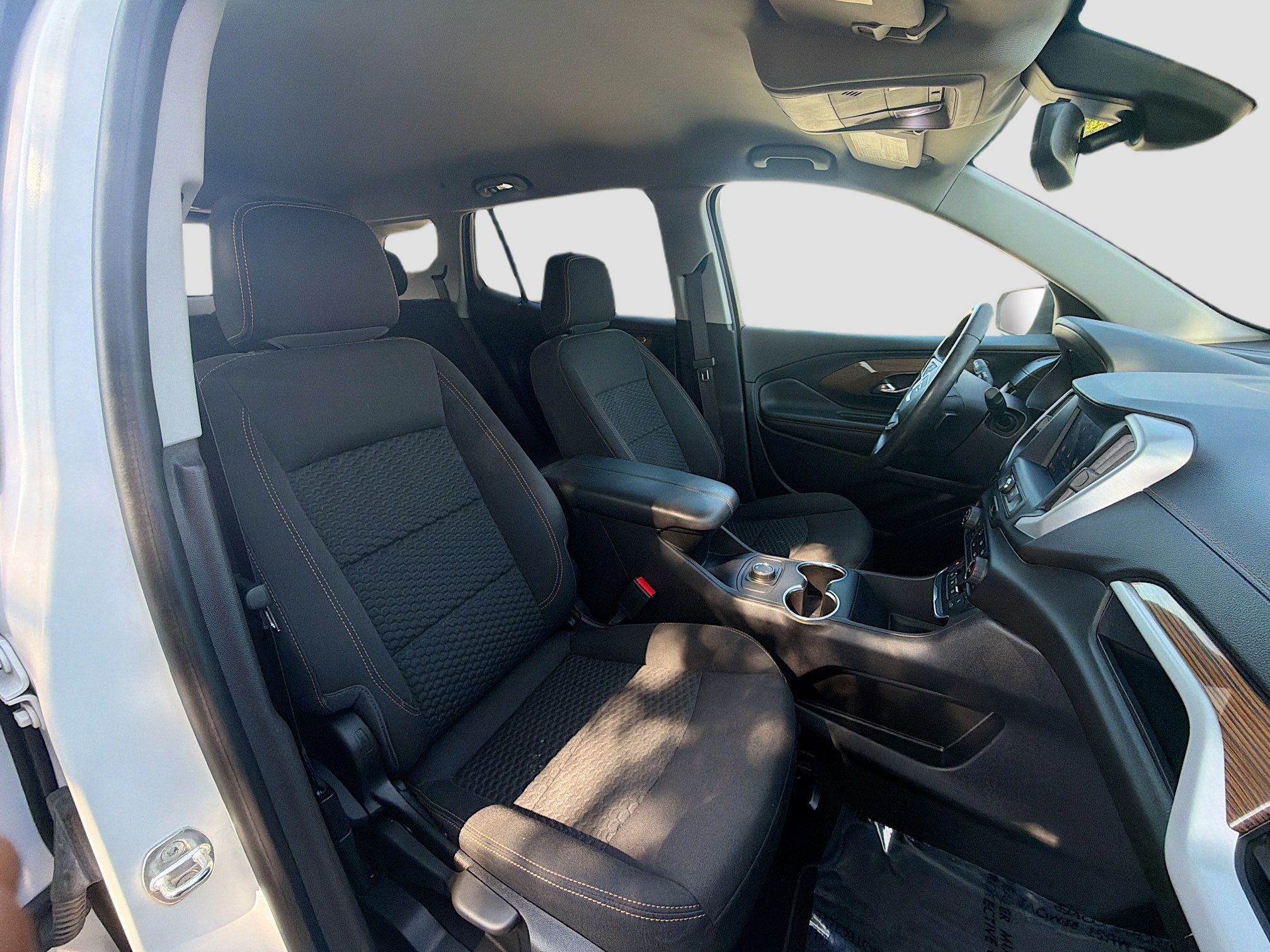 Used 2020 GMC Terrain SLE image 15