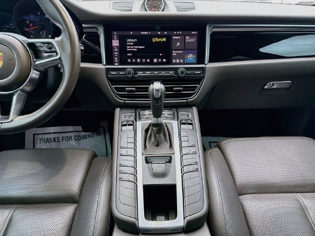 Used 2021 Porsche Macan AWD/4WD image 19
