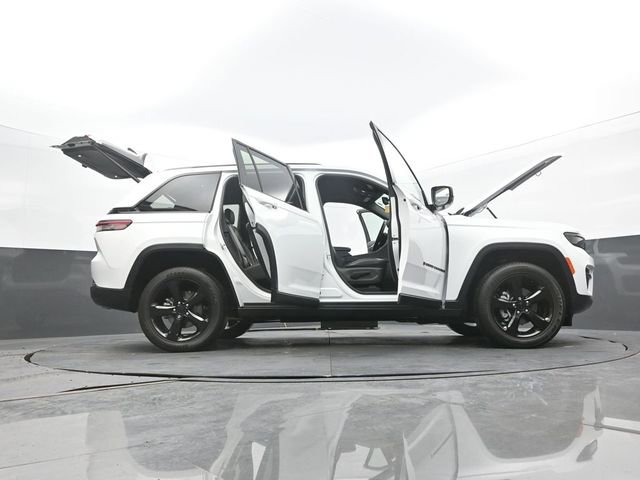 Used 2022 Jeep Grand Cherokee Altitude image 73