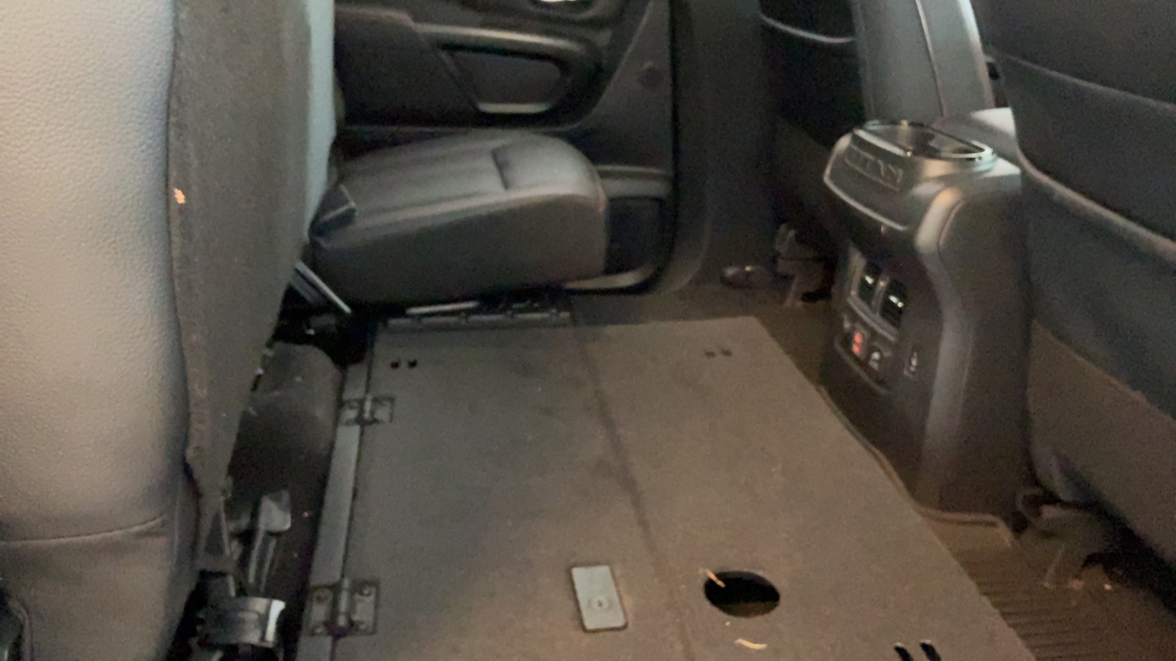 Used 2024 Nissan Titan PRO-4X w/ Pro-4x Convenience Package AWD/4WD image 36