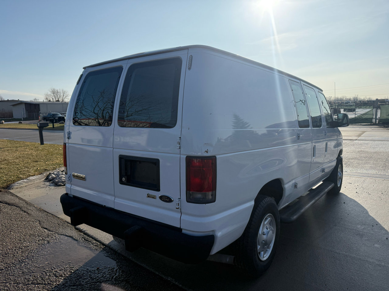 Used 2014 Ford E-250 and Econoline 250 E-250 Commercial w/ Power Group image 2