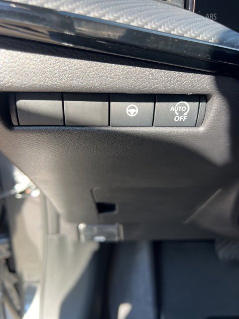 New 2026 Nissan Kicks SR image 11