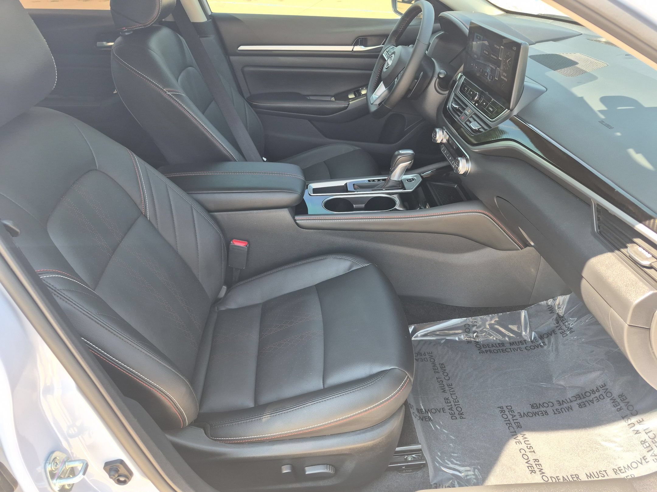 Used 2025 Nissan Altima 2.5 SR w/ SR Premium Package FWD image 30