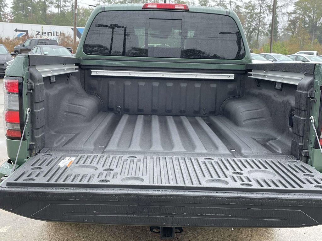 Used 2024 Nissan Frontier SL w/ Technology Package image 10