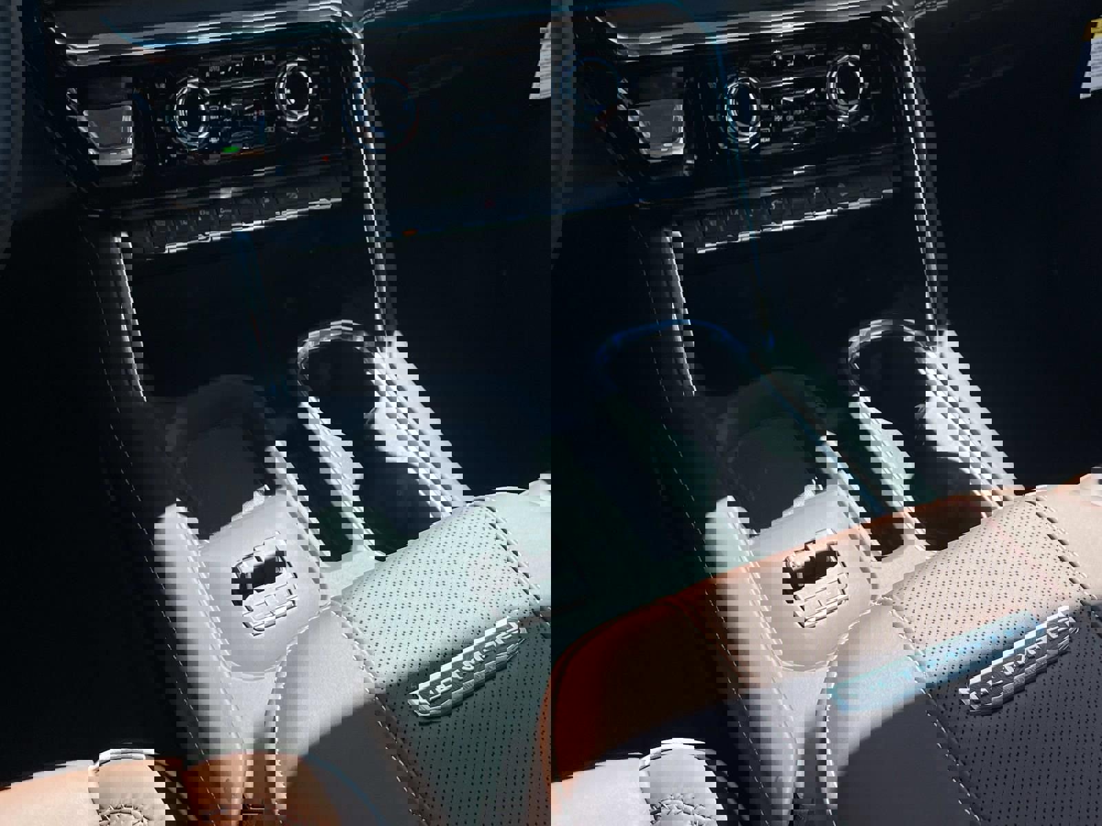 New 2026 GMC Sierra 2500 Denali Ultimate image 16