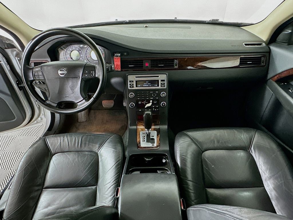 Used 2008 Volvo V70 image 3