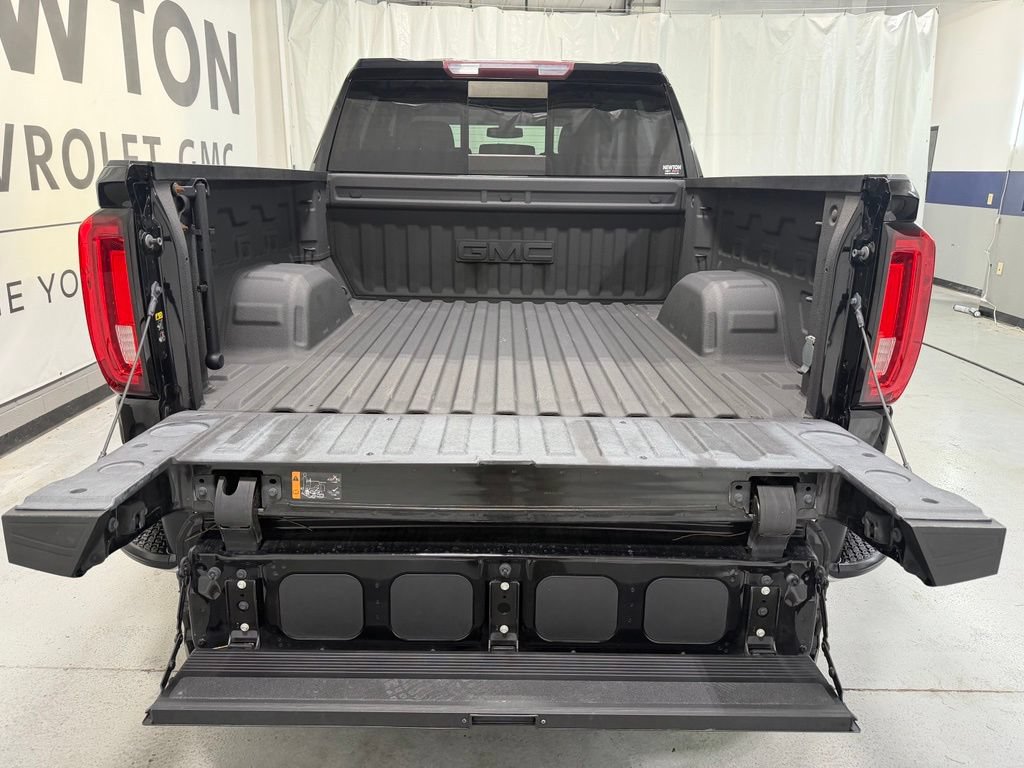 Used 2020 GMC Sierra 1500 SLT w/ SLT Premium Plus Package AWD/4WD image 35