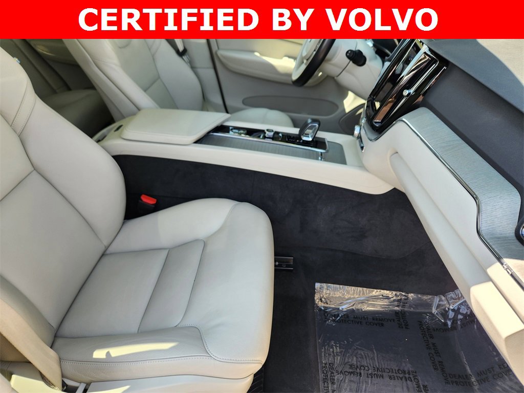 Used 2023 Volvo XC60 T8 Plus w/ Protection Package Premier image 28