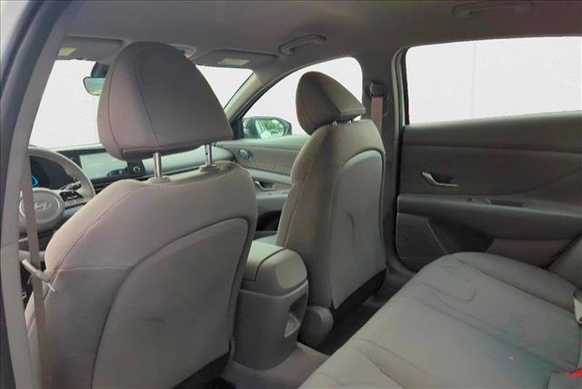 New 2025 Hyundai Elantra Sport image 18