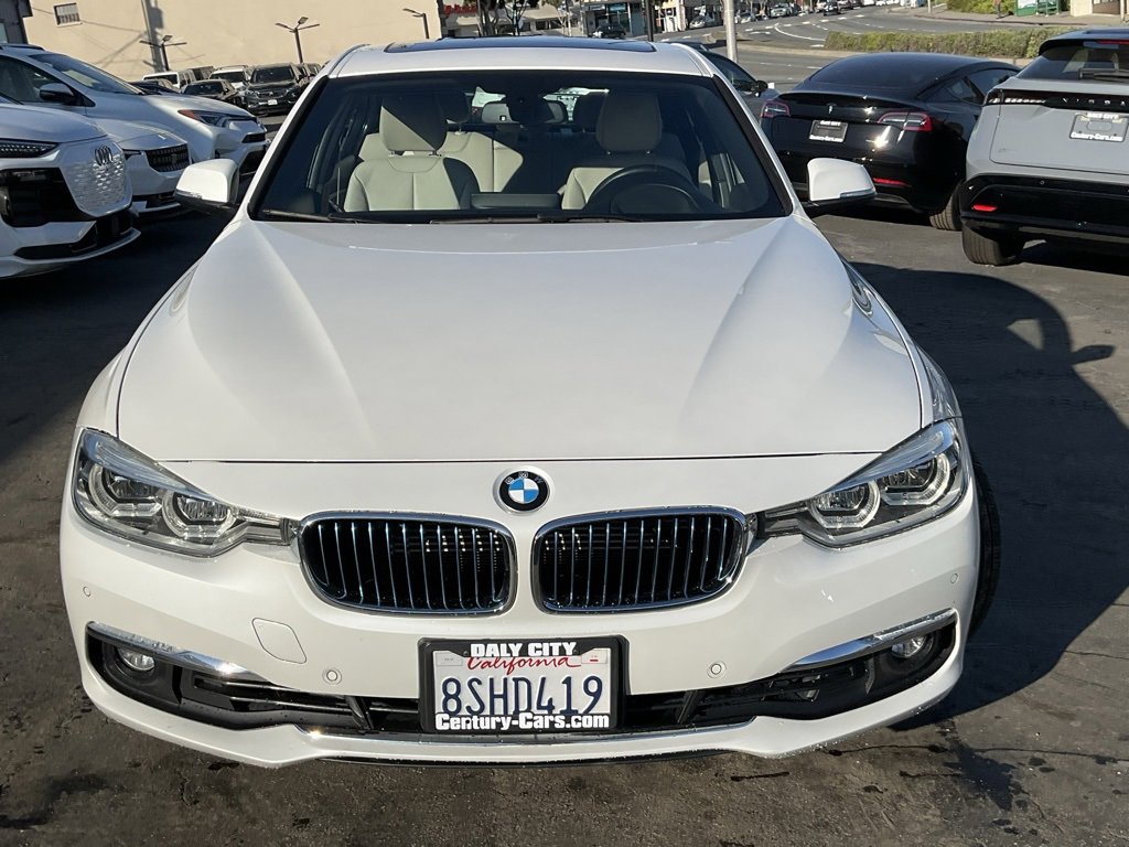 Used 2017 BMW 330e image 2