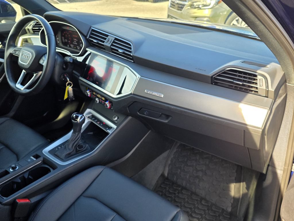 Used 2022 Audi Q3 2.0T Premium Plus AWD/4WD image 11