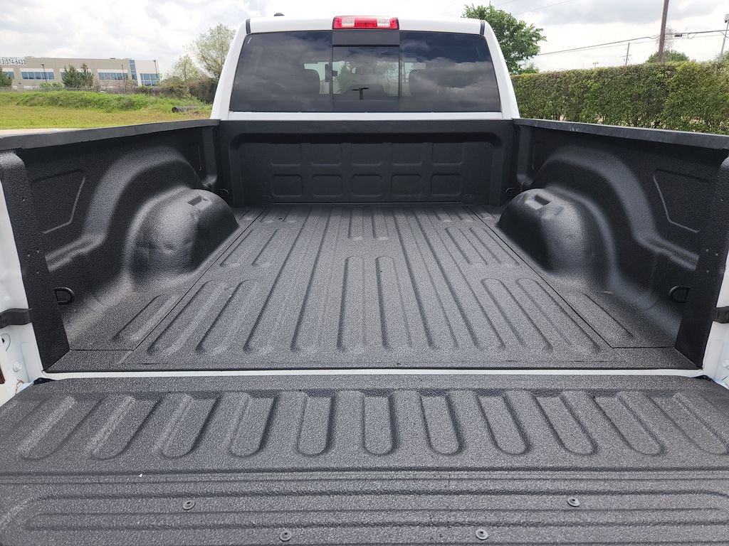 Used 2020 RAM 1500 Classic SLT image 13