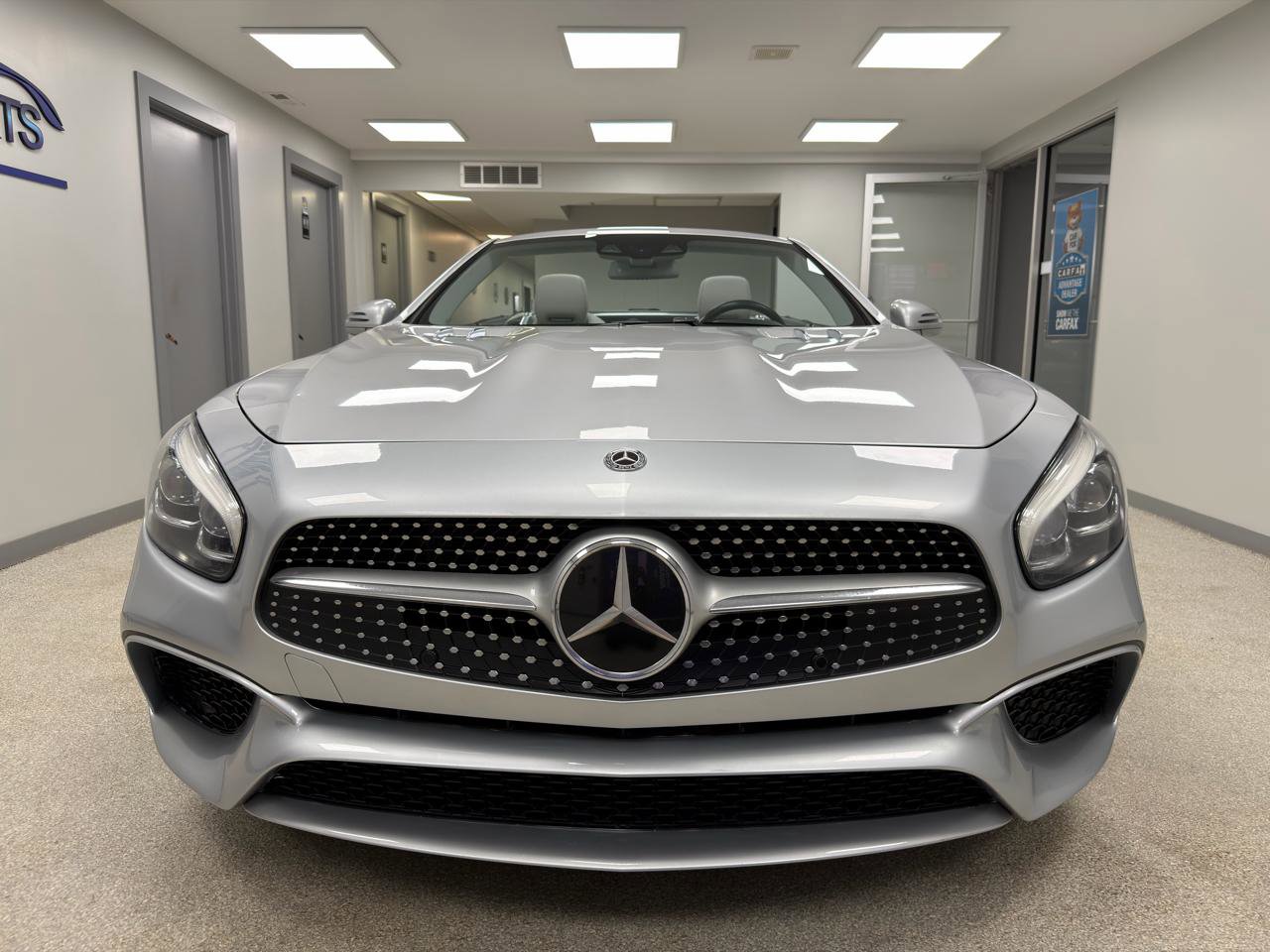 Used 2018 Mercedes-Benz SL 550 image 12