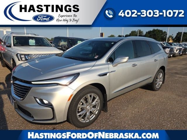 Used 2022 Buick Enclave Essence w/ Experience Buick Package AWD/4WD image 1