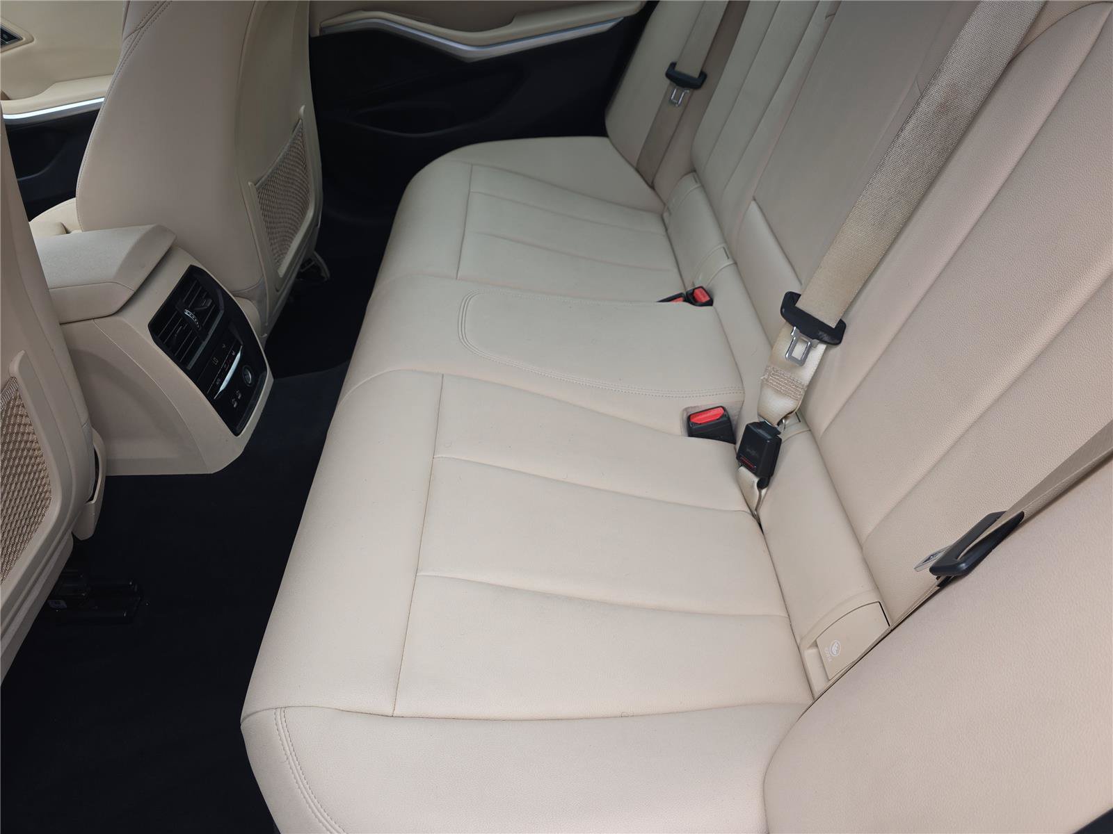Used 2020 BMW 330i Sedan w/ Convenience Package RWD image 12