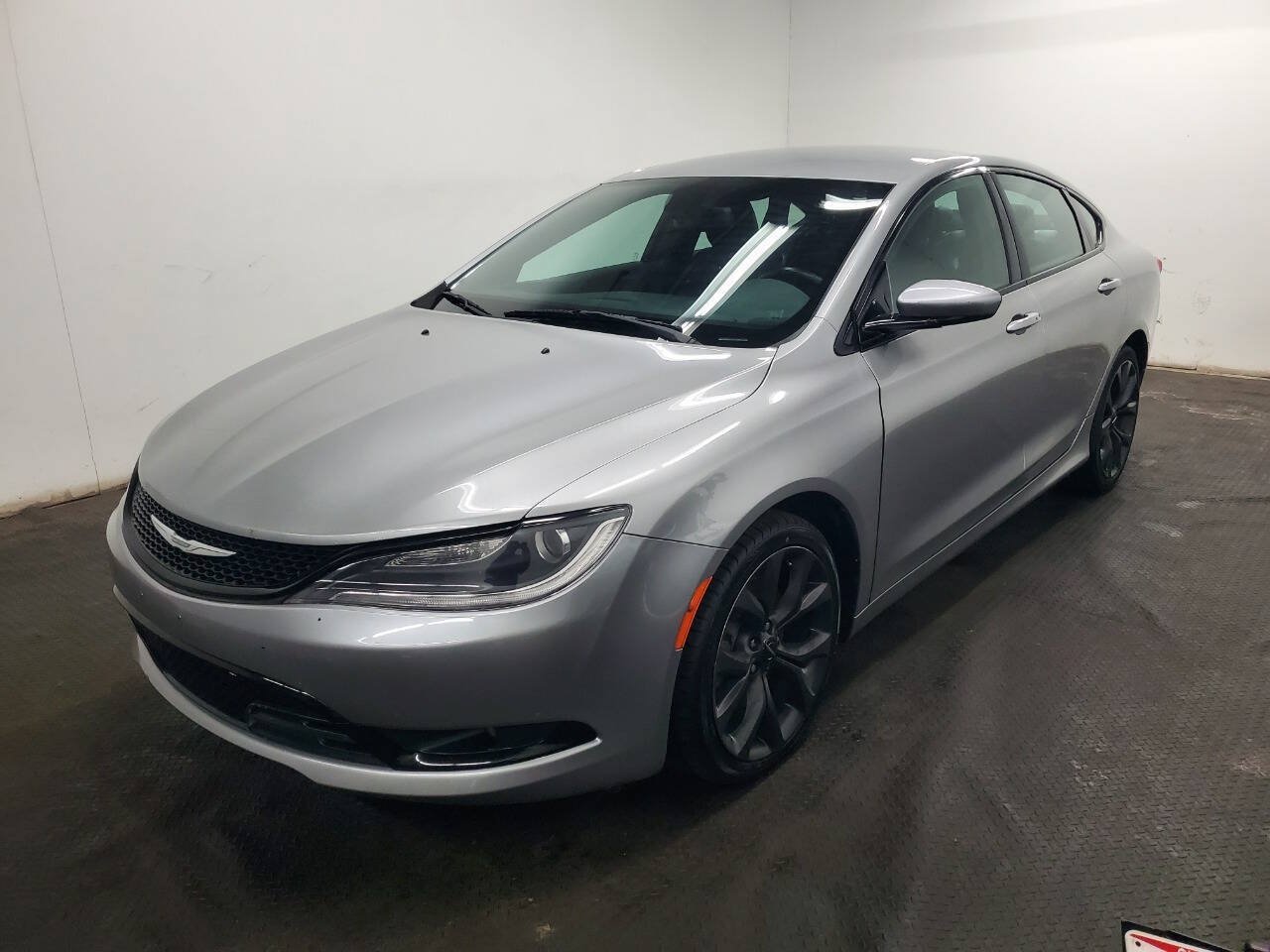 Used 2015 Chrysler 200 S w/ Comfort Group