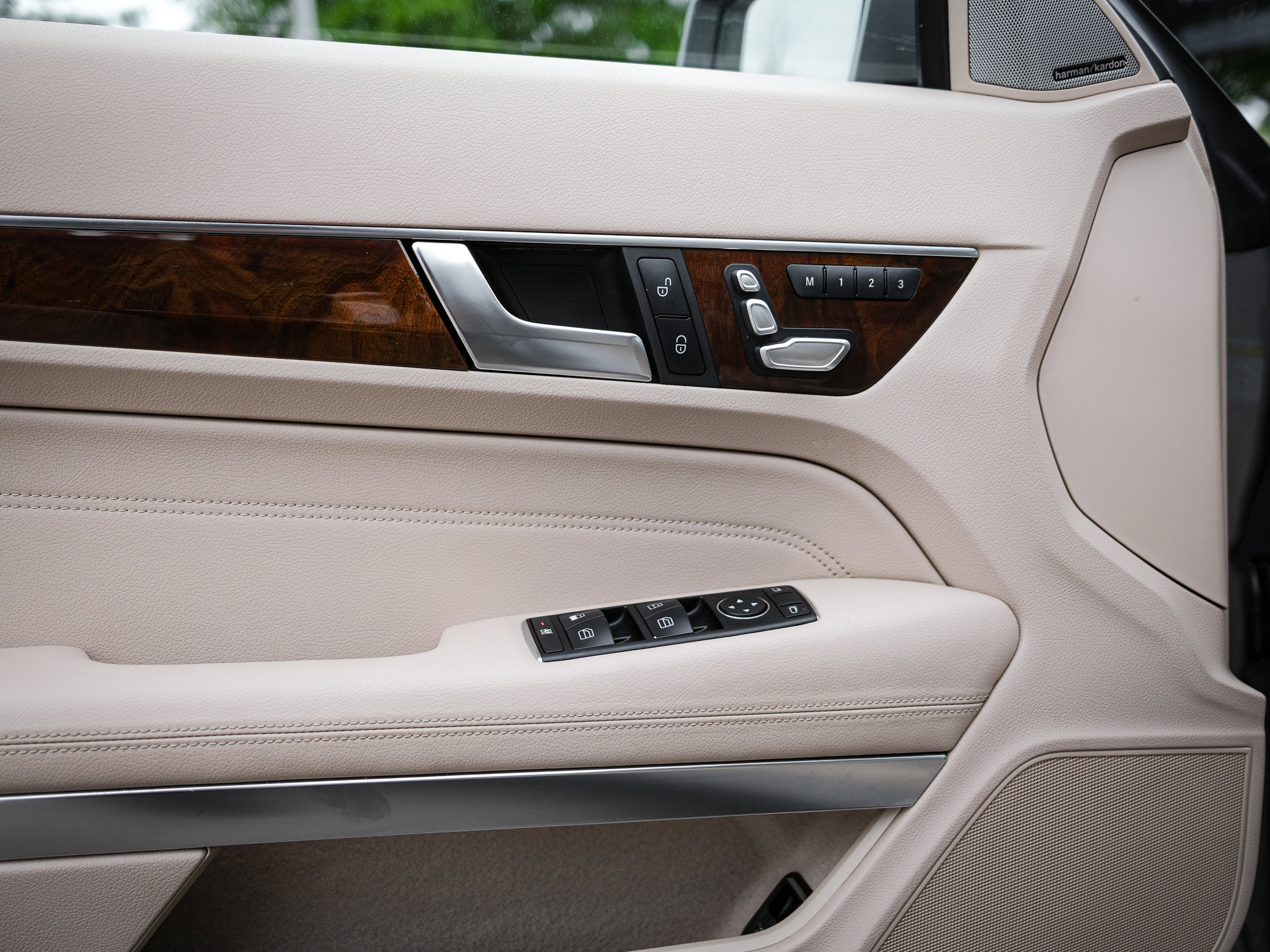 Used 2014 Mercedes-Benz E 550 Coupe image 15
