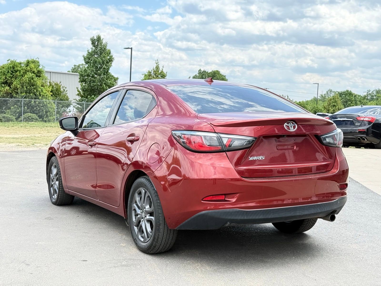 Used 2019 Toyota Yaris LE FWD image 10