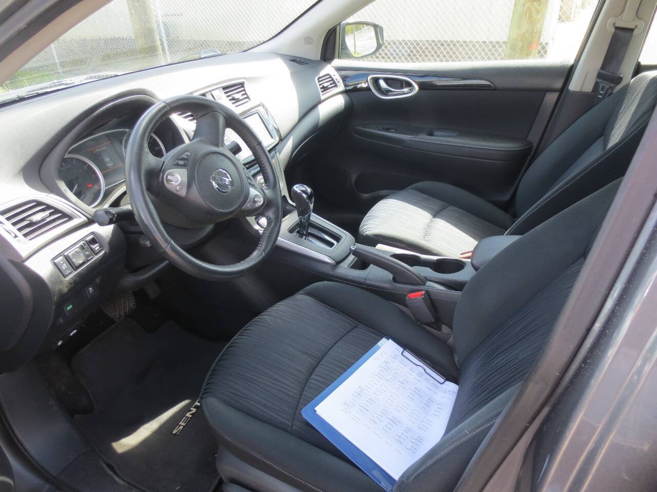 Used 2019 Nissan Sentra SV FWD image 6