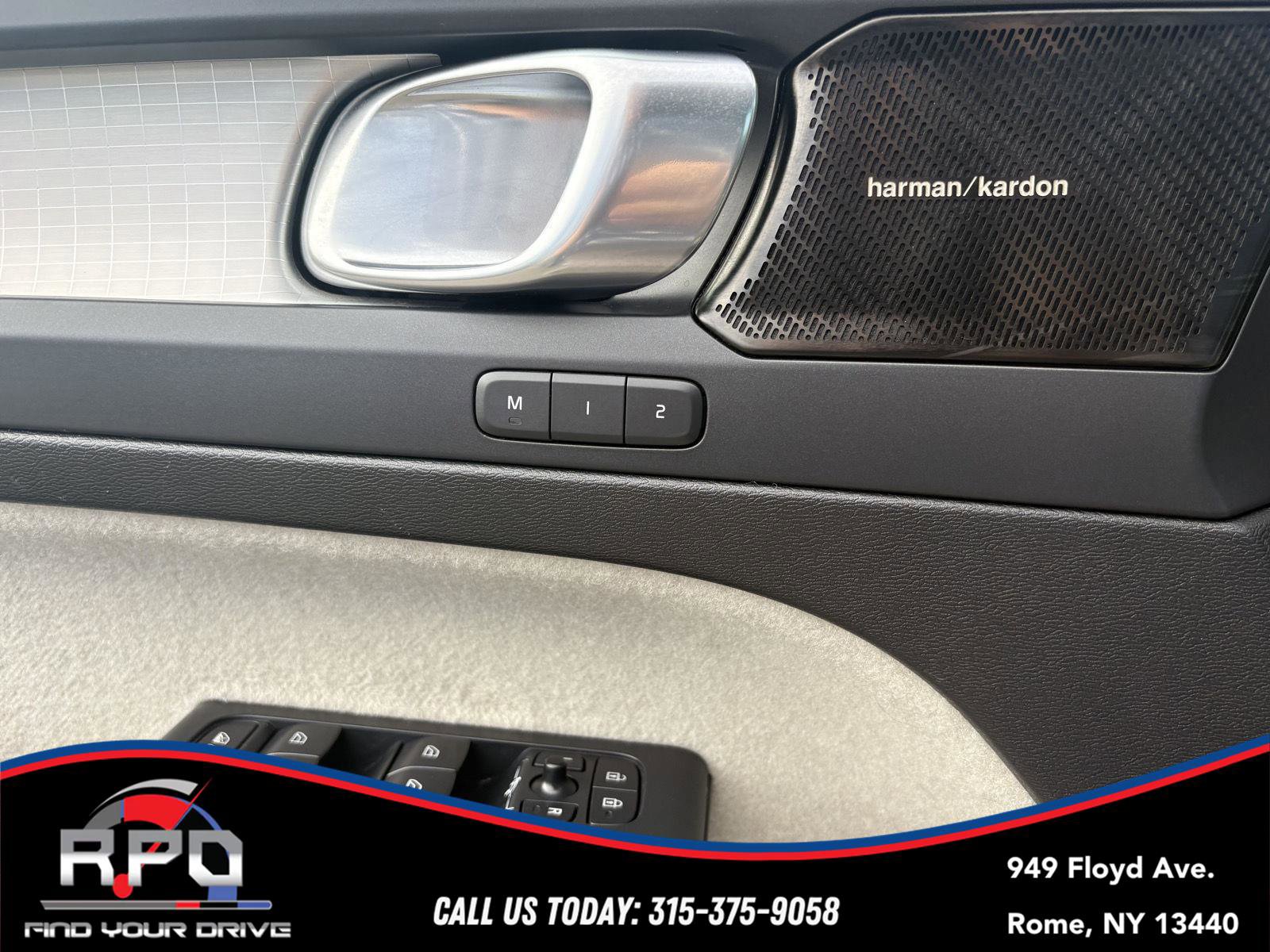 Used 2020 Volvo XC40 T5 Momentum AWD/4WD image 21