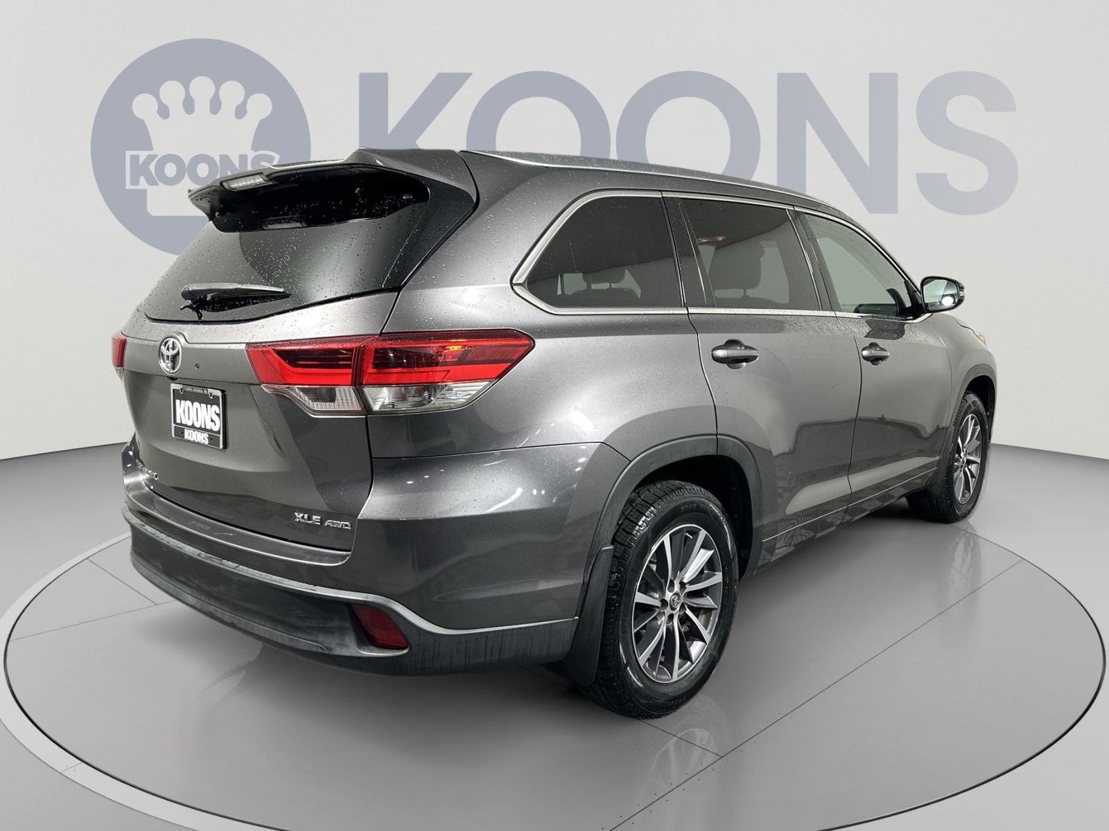Used 2017 Toyota Highlander XLE AWD/4WD image 7