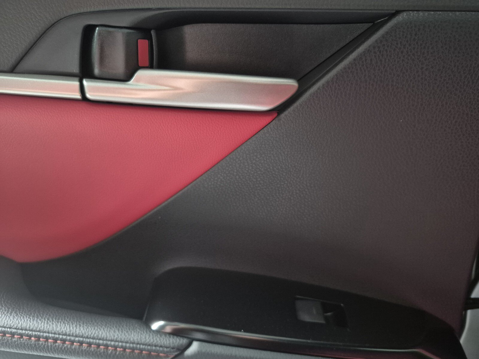 New 2026 Toyota Camry XSE FWD image 31
