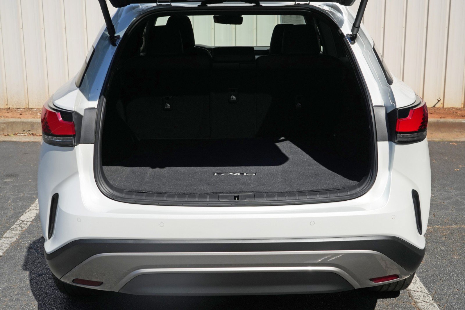Used 2023 Lexus RX 350h w/ Cold Area Package AWD/4WD image 10