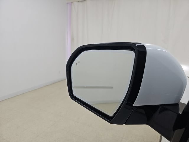 Used 2024 Ford Expedition Limited AWD/4WD image 12