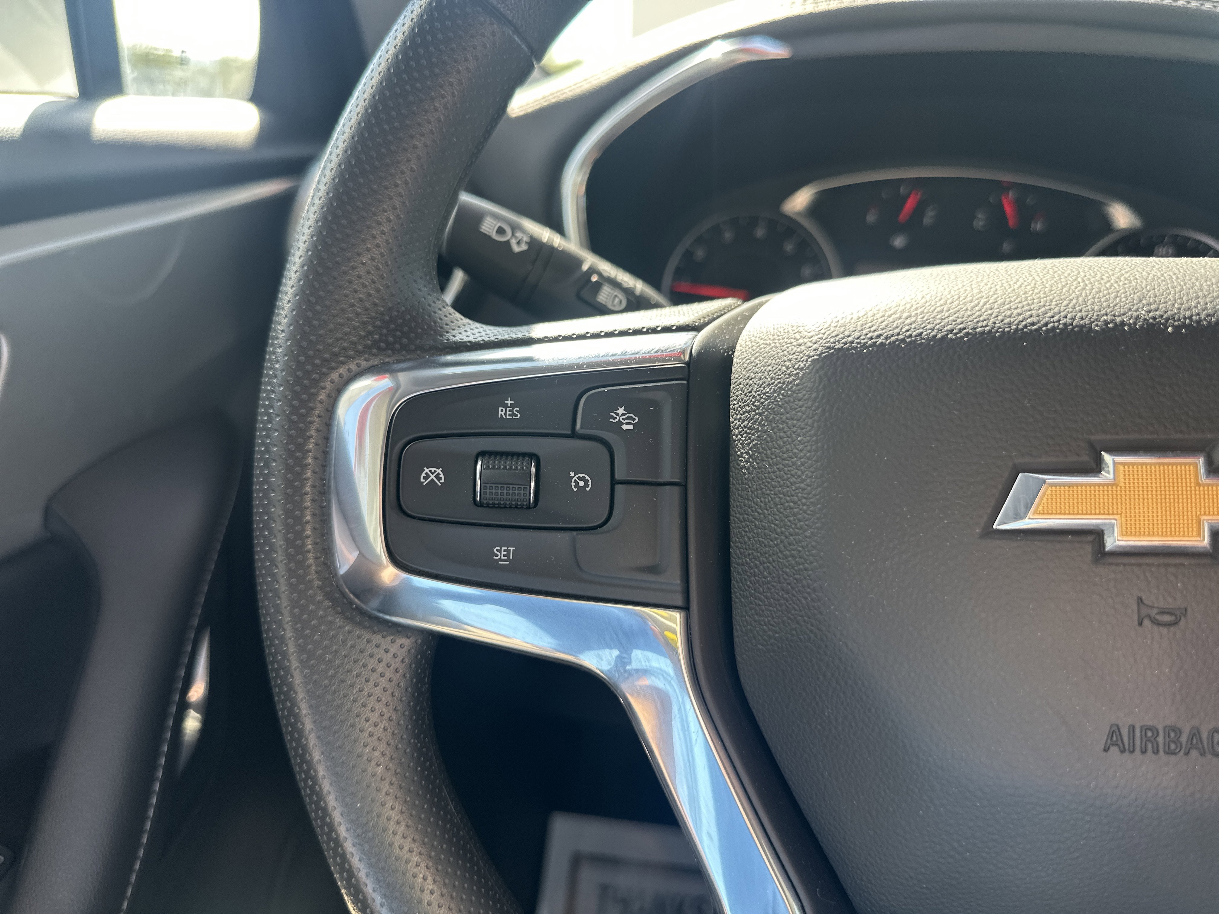 Used 2025 Chevrolet Blazer LT AWD/4WD image 24