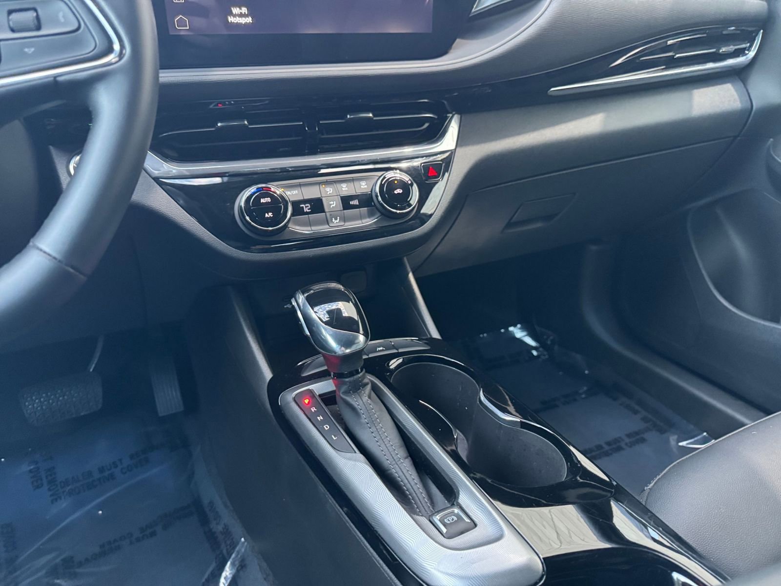 Used 2025 Buick Envista Sport Touring image 40