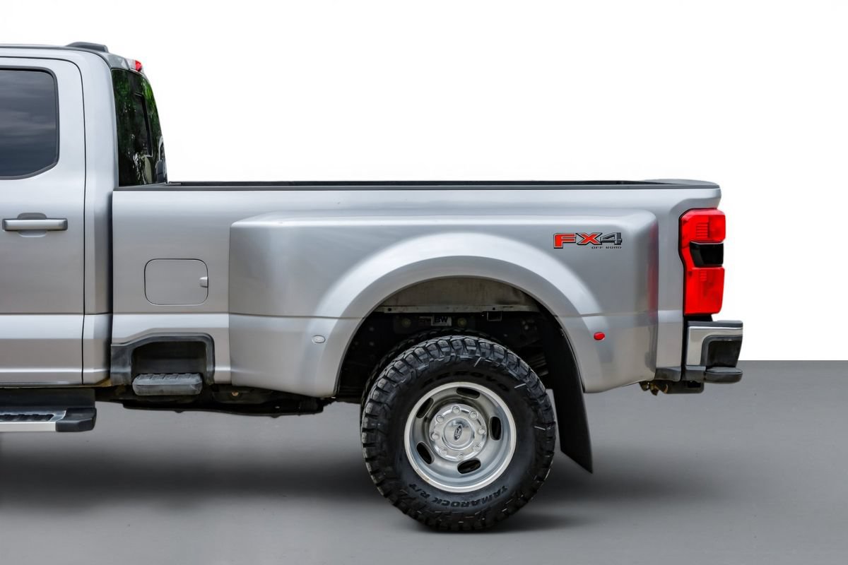 Used 2023 Ford F350 Lariat w/ FX4 Off-Road Package AWD/4WD image 11