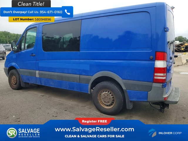 Used 2011 Freightliner Sprinter 2500 RWD image 3
