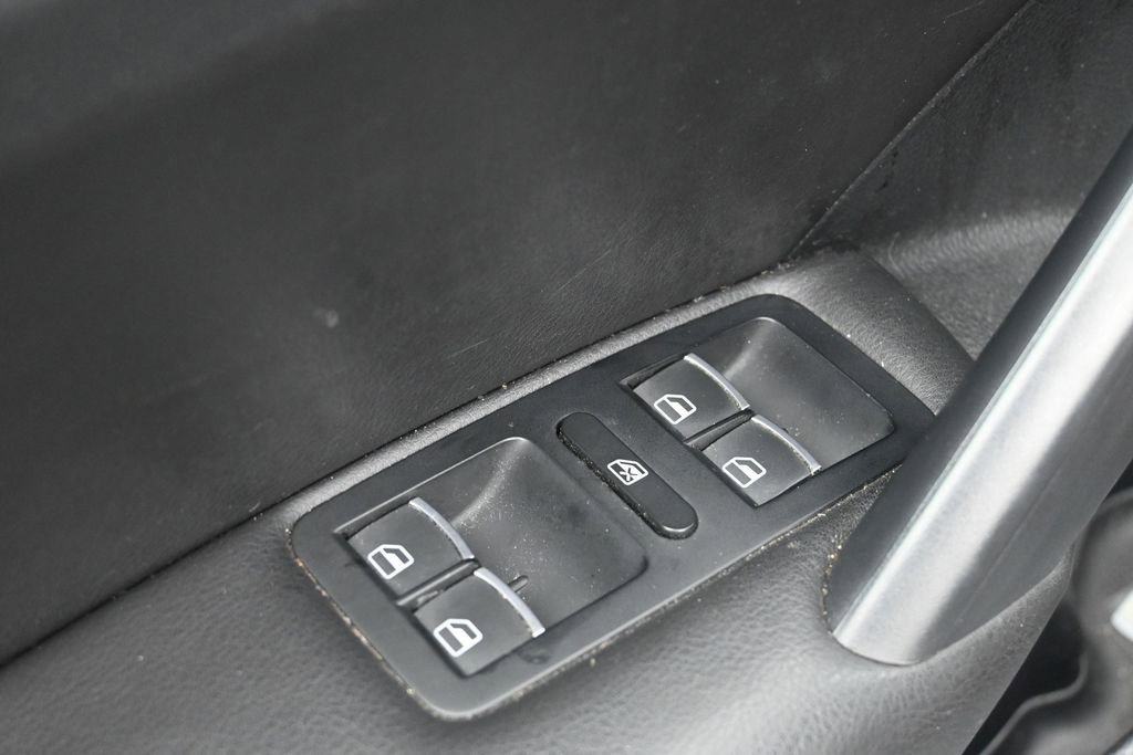 Used 2014 Volkswagen Passat TDI SE FWD image 14