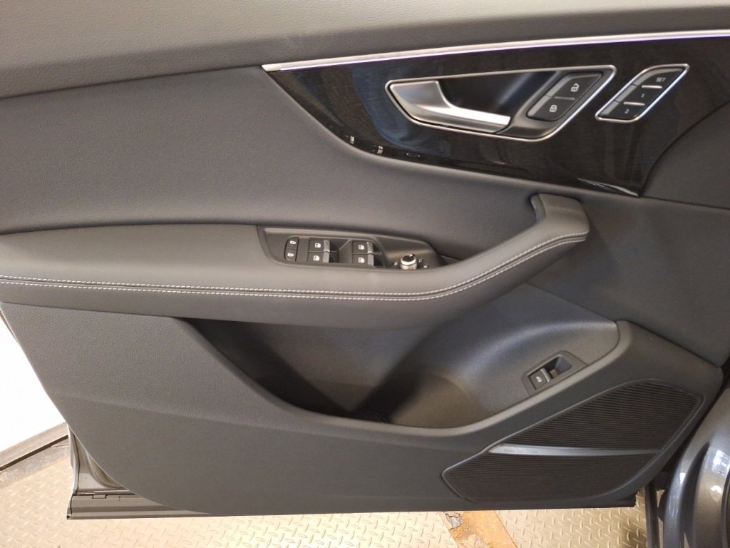 New 2025 Audi Q7 3.0T Premium Plus image 4