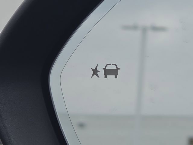 Used 2022 Buick Envision Avenir w/ Technology Package II image 13